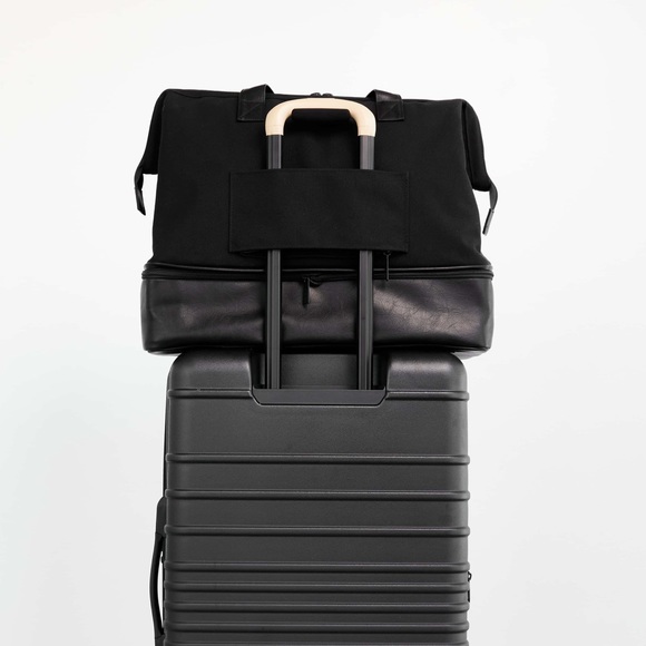 Beis Convertible Weekender (damaged) - Picture 3 of 6